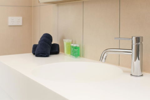 Ellia Doncaster Apartment - eAccommodation 26