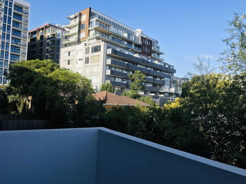 Ellia Doncaster Apartment - eAccommodation 20