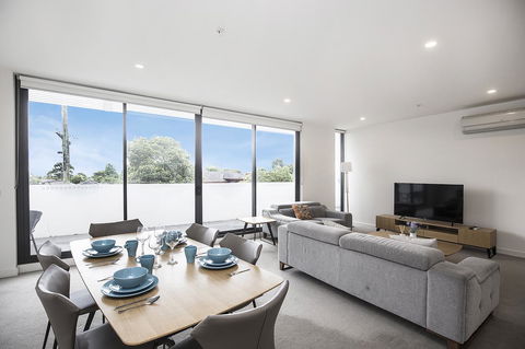 Ellia Doncaster Apartment - eAccommodation 35