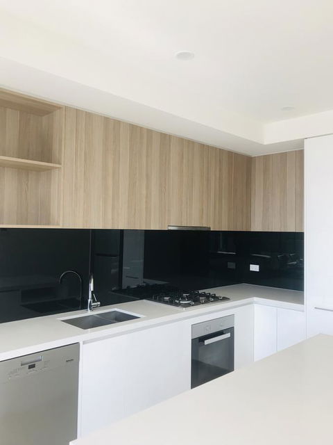 Ellia Doncaster Apartment - eAccommodation 24