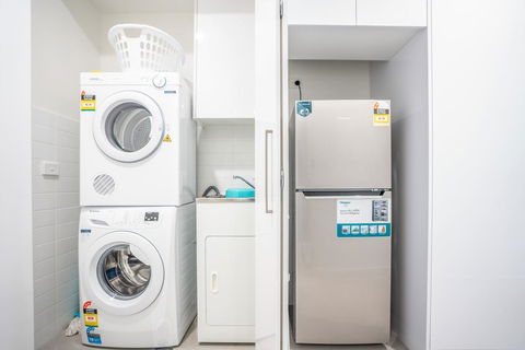 Poplar Apartments - eAccommodation 17