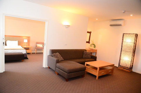 Mornington Hotel - eAccommodation 36