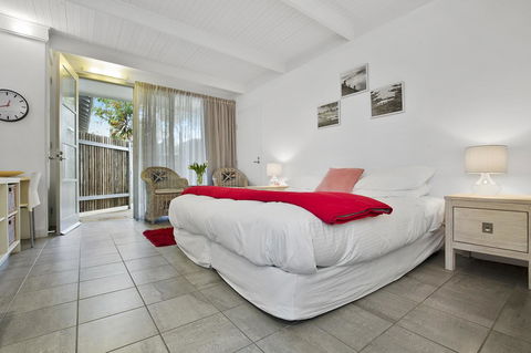 Oceanic Sorrento - eAccommodation 11