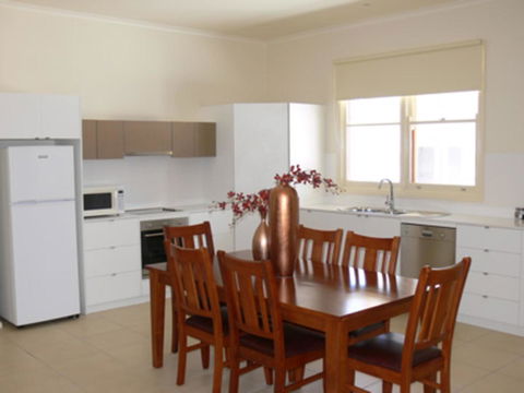 The Victoria Apartments - eAccommodation 21