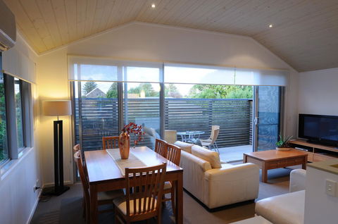 The Victoria Apartments - eAccommodation 13
