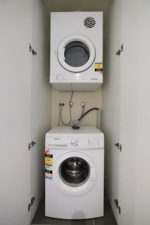 Mono Apartments On Franklin Street - eAccommodation 1