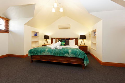 54 On Bank - eAccommodation 41