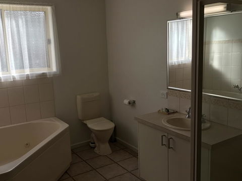 Beachcomber Motel & Apartments - eAccommodation 9