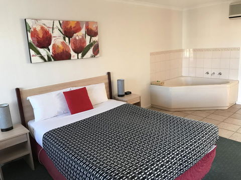 Beachcomber Motel & Apartments - eAccommodation 0