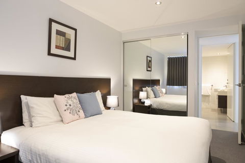 The Dolphin Apartments - eAccommodation 17