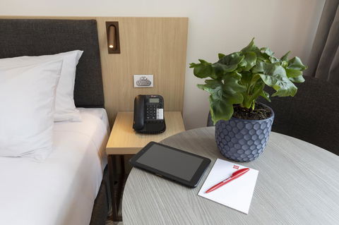 Ibis Melbourne Central - eAccommodation 8