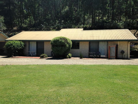 Snow View Holiday Units - eAccommodation 1