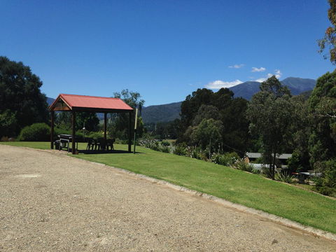 Snow View Holiday Units - eAccommodation 6