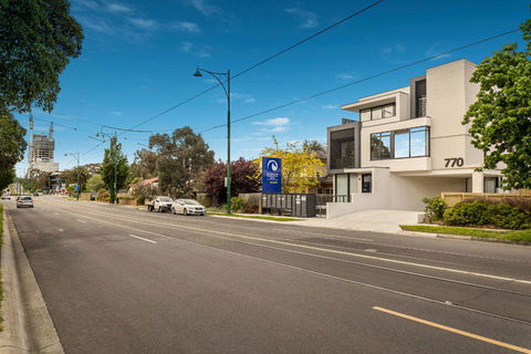 Whitehorse Apartments Hotel - eAccommodation 35