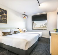 Nightcap at The Cheeky Squire - eAccommodation