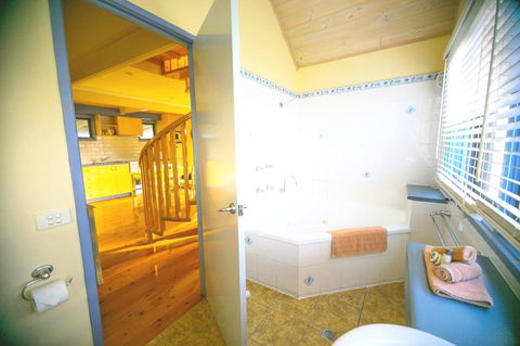 Rayville Boat Houses - eAccommodation 29