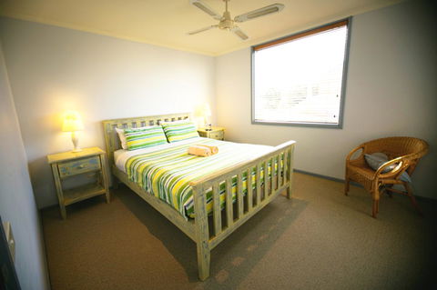 Rayville Boat Houses - eAccommodation 21