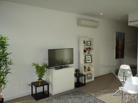 Amazing Accommodations: Vogue - eAccommodation 21