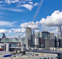 Pride Docklands Waterfront Apartment City View - eAccommodation