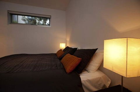 Battery Cove Beach Front Apartment - eAccommodation 15