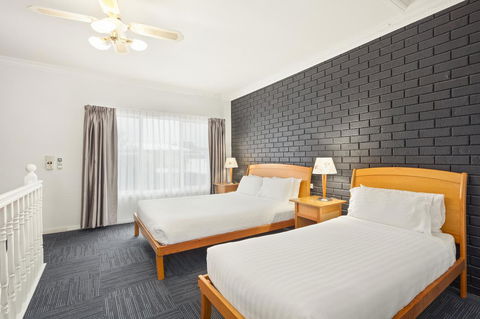 The International Motel Apollo Bay - eAccommodation 9