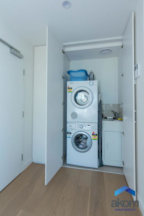 AKOM Melbourne - eAccommodation 11