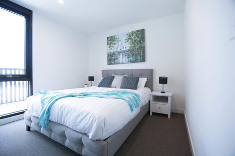 Box Hill 2 Bedroom Apt (La Maison) 02 - eAccommodation 0