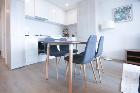 Box Hill 2 Bedroom Apt (La Maison) 02 - eAccommodation 1