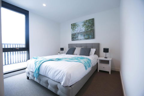 Box Hill 2 Bedroom Apt (La Maison) 02 - eAccommodation 5