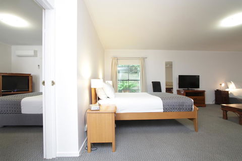 Quality Inn & Suites The Menzies - eAccommodation 11