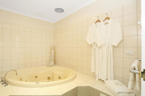 Quality Inn & Suites The Menzies - eAccommodation 35