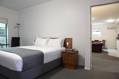 Quality Inn & Suites The Menzies - eAccommodation 13