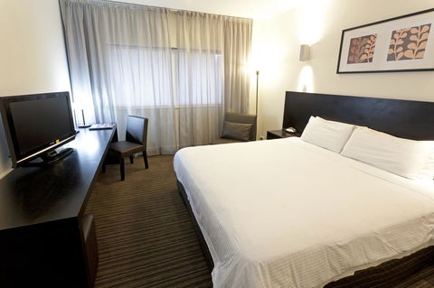 Causeway 353 Hotel - eAccommodation 5