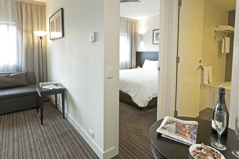 Causeway 353 Hotel - eAccommodation 33