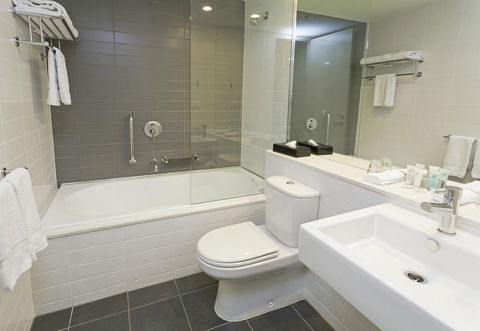Causeway 353 Hotel - eAccommodation 28