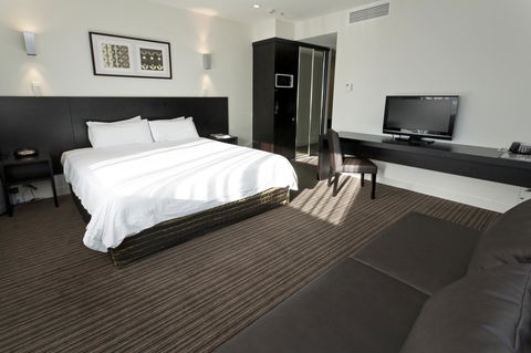 Causeway 353 Hotel - eAccommodation 8