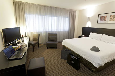 Causeway 353 Hotel - eAccommodation 24