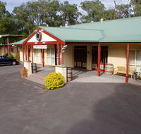 Sanctuary House Resort Motel - eAccommodation