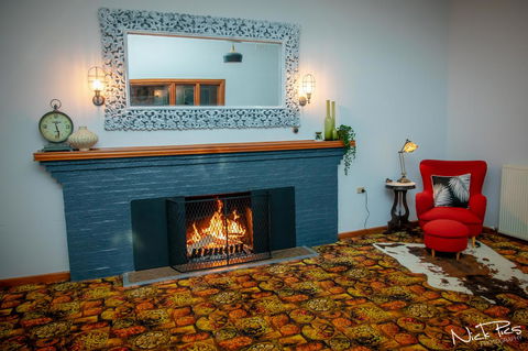 Amara Springs Guest House - eAccommodation 9