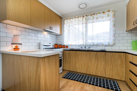 Uptown Frankston - eAccommodation 10