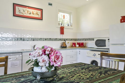 Black Dolphin Beach Penthouse - eAccommodation 17