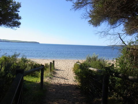 Black Dolphin Beach Penthouse - eAccommodation 3
