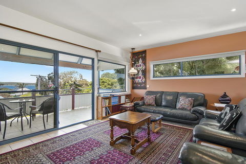 Black Dolphin Beach Penthouse - eAccommodation 0