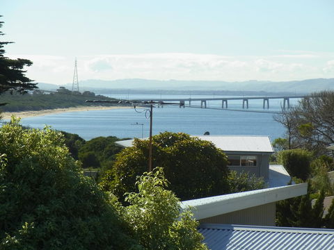 Black Dolphin Beach Penthouse - eAccommodation 14