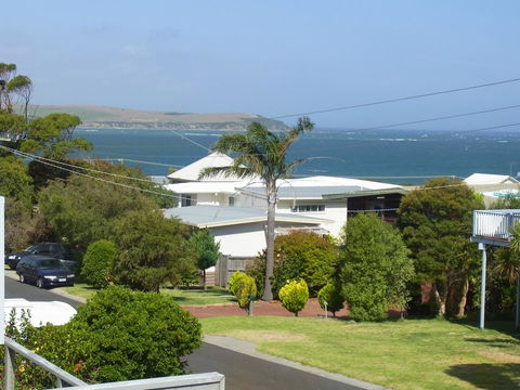 Black Dolphin Beach Penthouse - eAccommodation 16