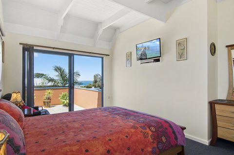 Black Dolphin Beach Penthouse - eAccommodation 6