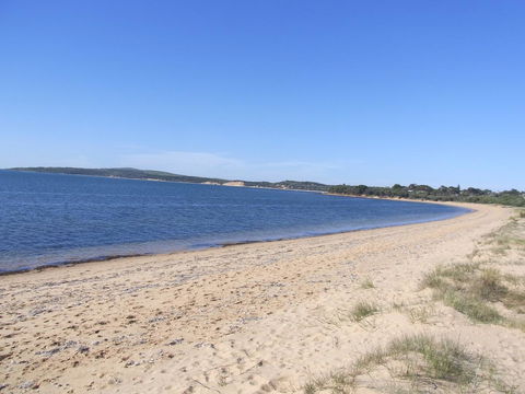 Black Dolphin Beach Penthouse - eAccommodation 10