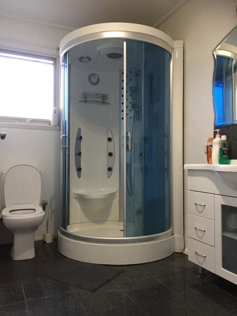 Doncaster Westfield Home Stay - eAccommodation 40