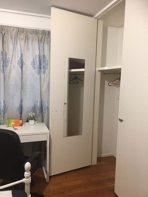 Doncaster Westfield Home Stay - eAccommodation 4