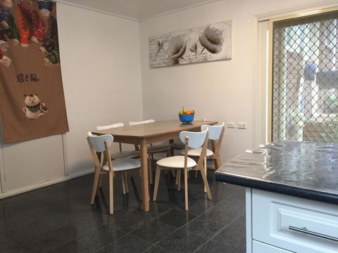 Doncaster Westfield Home Stay - eAccommodation 20